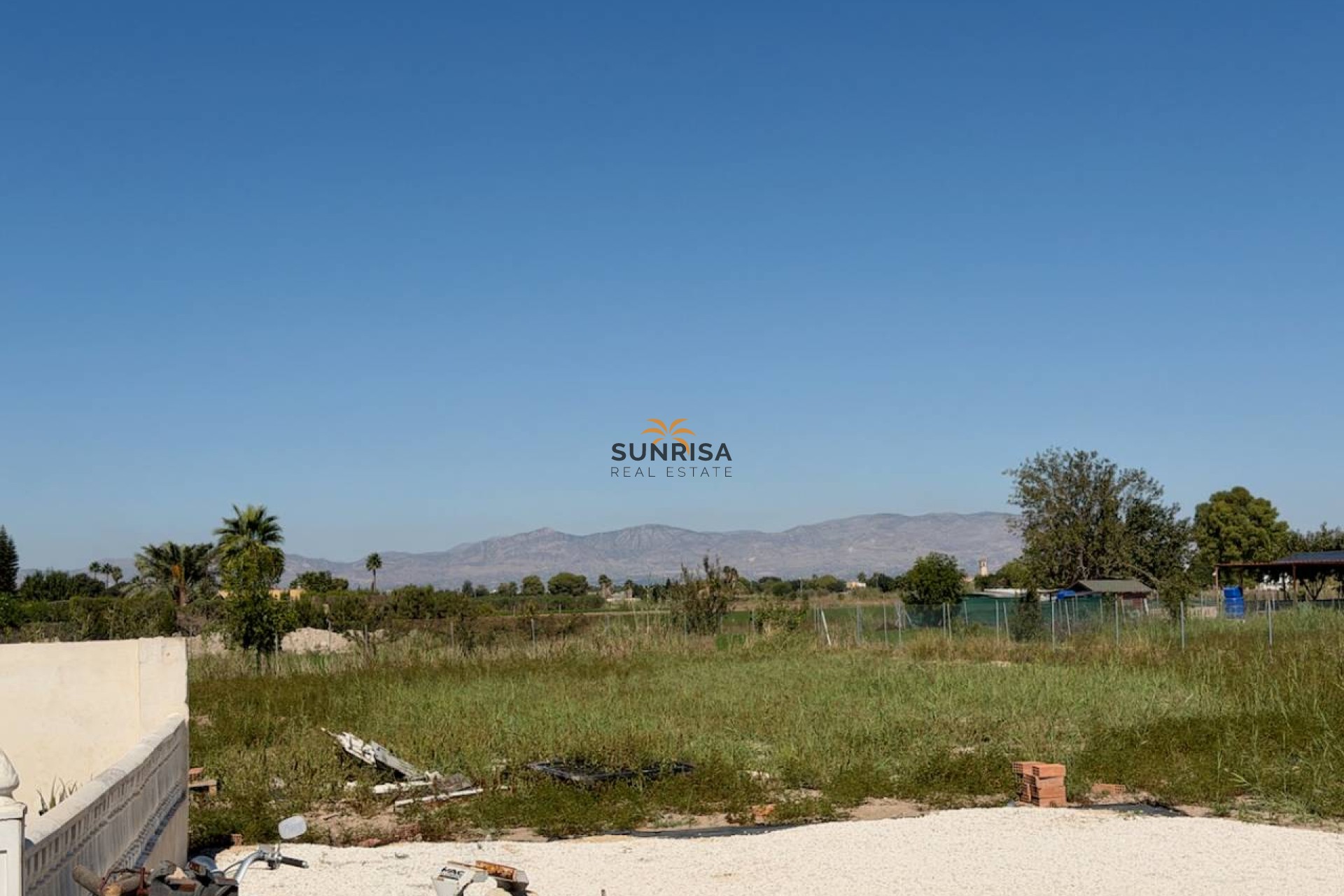 Resale - Country house - Dolores