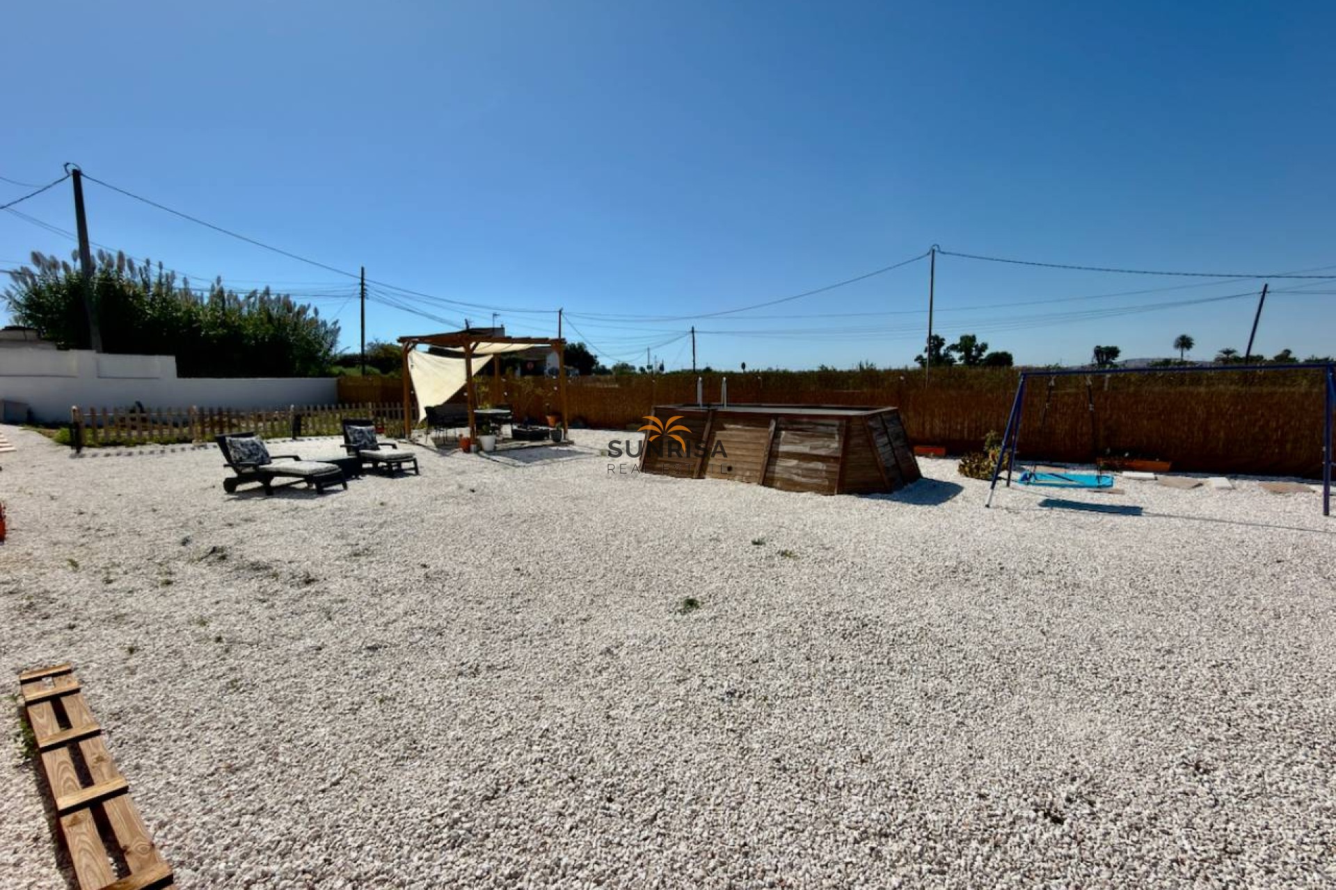 Resale - Country house - Dolores
