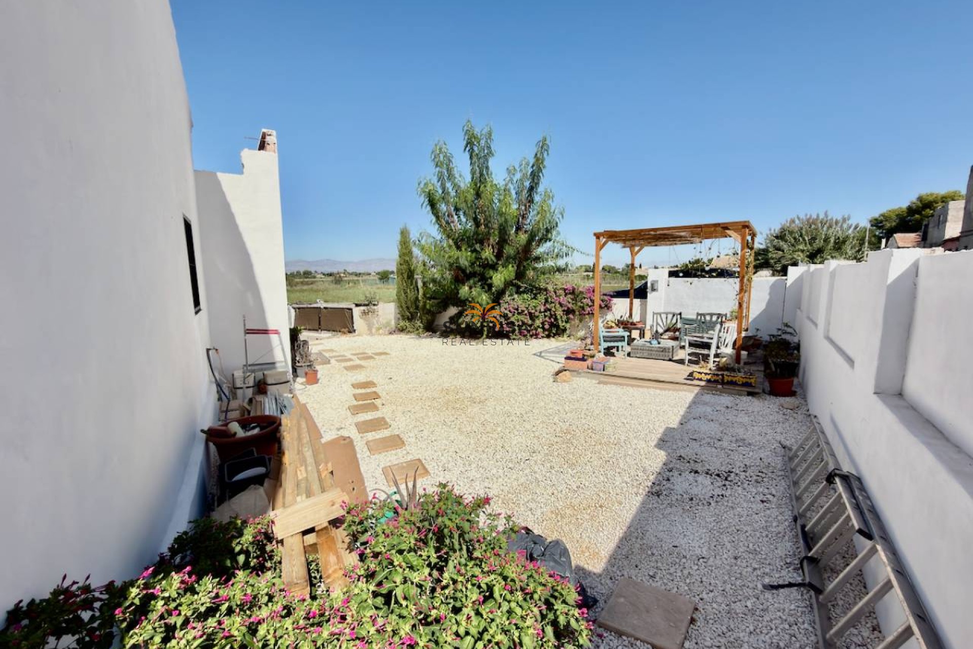 Resale - Country house - Dolores