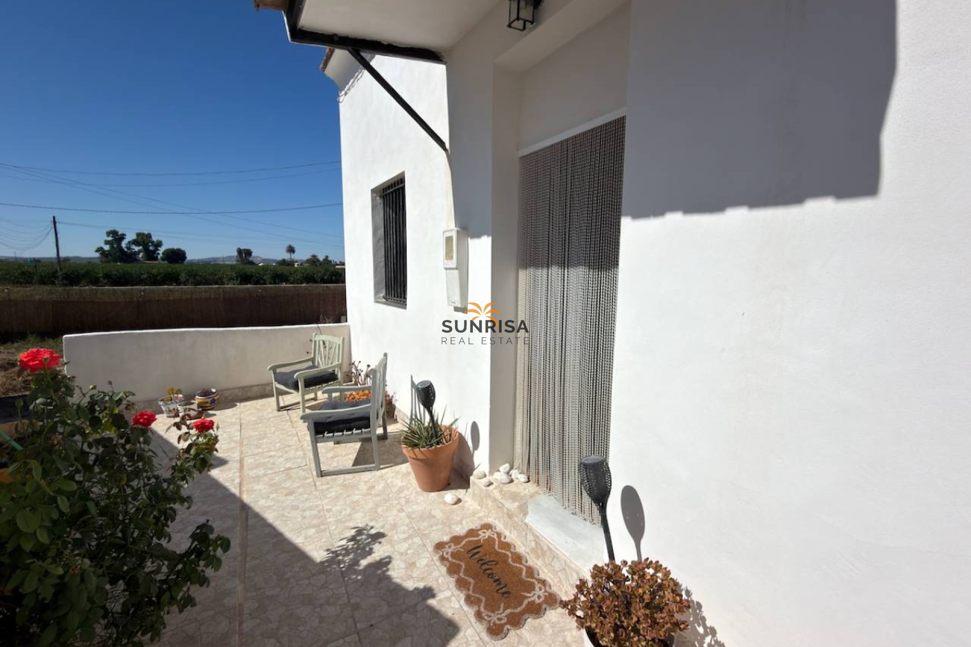 Resale - Country house - Dolores