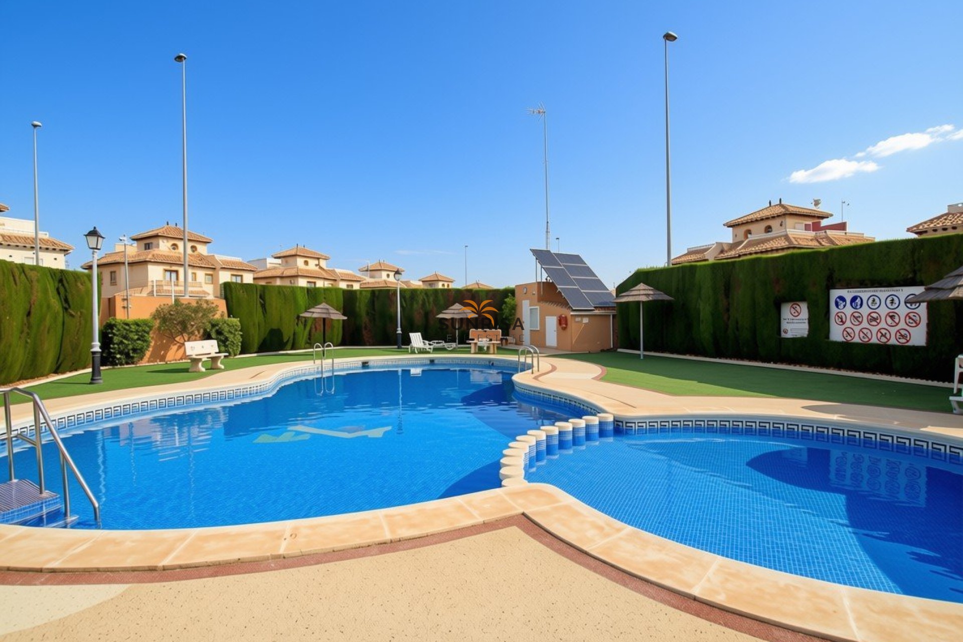 Herverkoop - Herenhuis - Cabo Roig