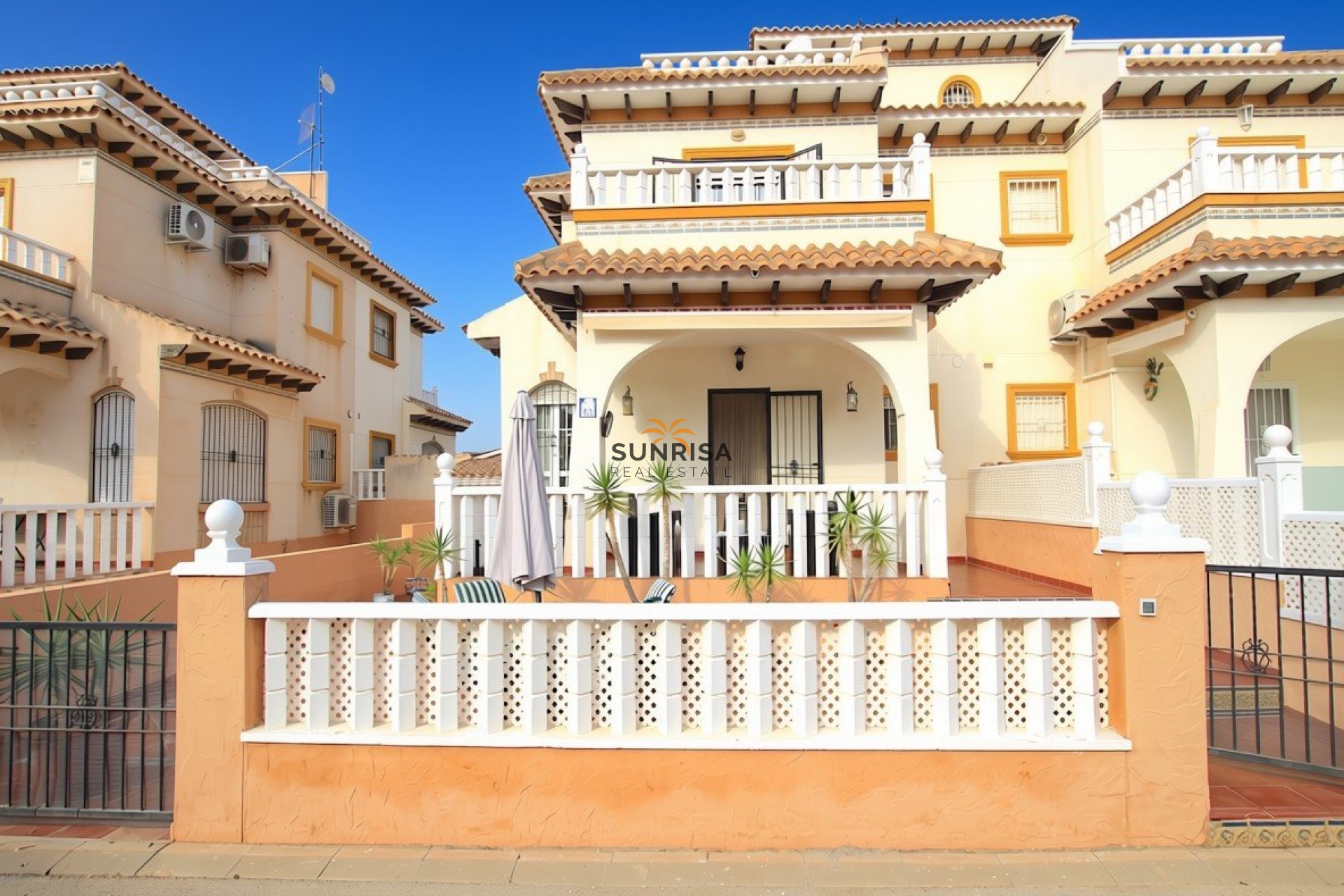 Herverkoop - Herenhuis - Cabo Roig