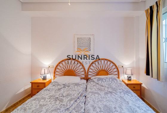 Apartment · Resale - Punta Prima · Alicante · Spain