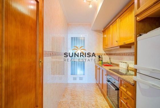 Apartment · Resale - Punta Prima · Alicante · Spain