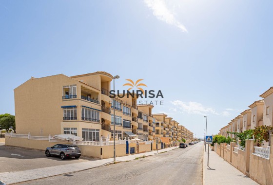 Apartment · Resale - Punta Prima · Alicante · Spain