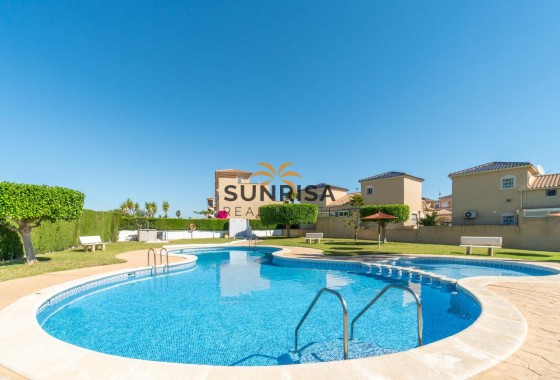 Apartment · Resale - Punta Prima · Alicante · Spain