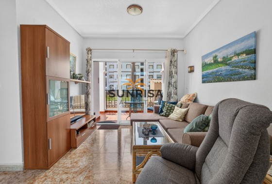 Apartment · Resale - Punta Prima · Alicante · Spain