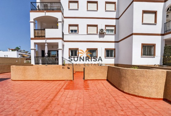 Apartment · Resale - Punta Prima · Alicante · Spain