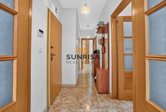 Apartment · Resale - Punta Prima · Alicante · Spain
