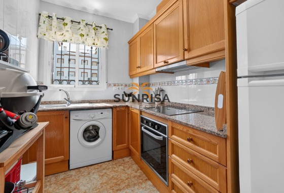 Apartment · Resale - Punta Prima · Alicante · Spain