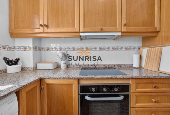 Apartment · Resale - Punta Prima · Alicante · Spain