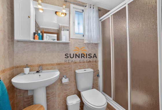 Apartment · Resale - Punta Prima · Alicante · Spain