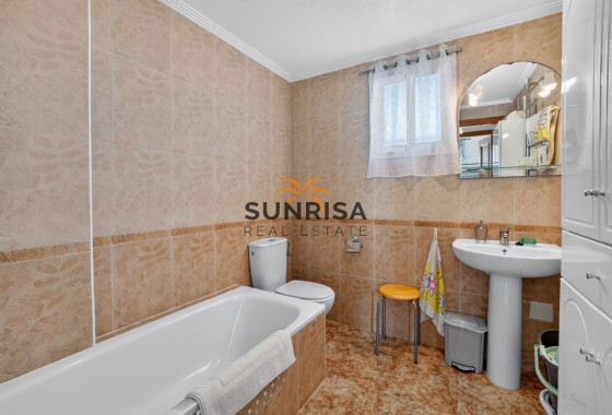 Apartment · Resale - Punta Prima · Alicante · Spain