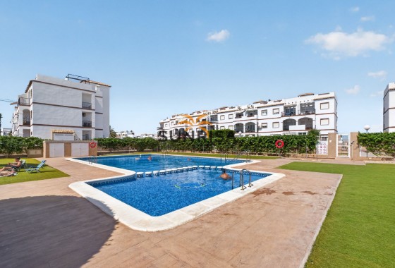Apartment · Resale - Punta Prima · Alicante · Spain