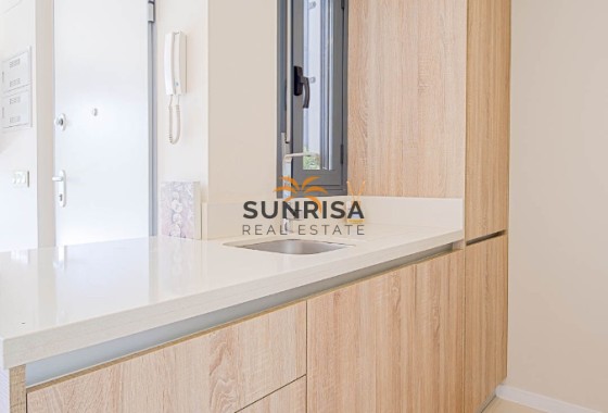 Apartamento · Reventa - Punta Prima · Alicante · España