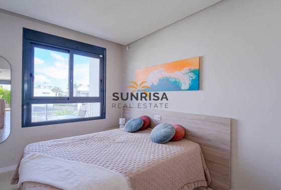 Apartamento · Reventa - Punta Prima · Alicante · España