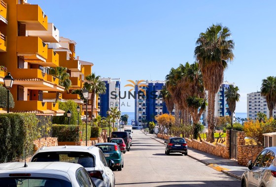 Apartamento · Reventa - Punta Prima · Alicante · España