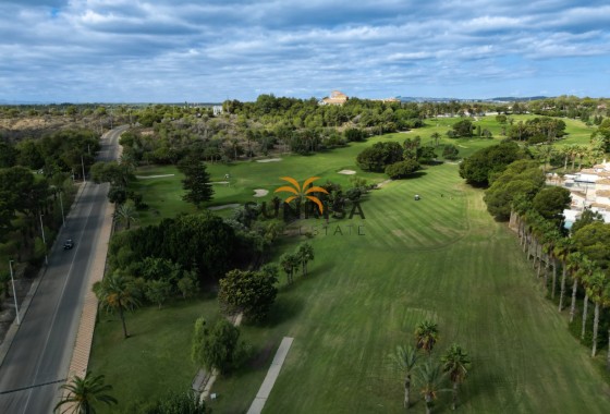 Villa · Reventa - Las Colinas Golf & Country Club · Alicante · España