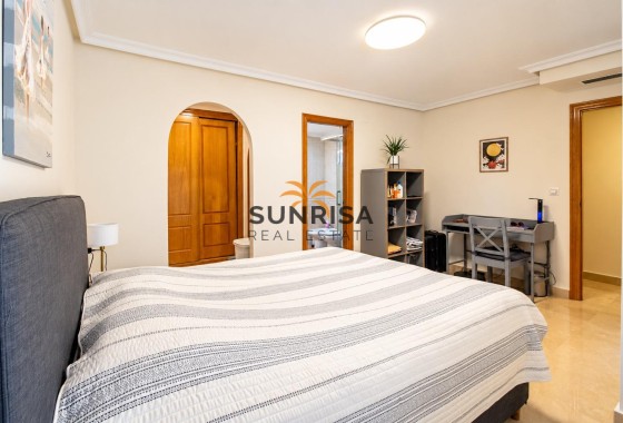 Apartamento · Reventa - Torrevieja · Alicante · España