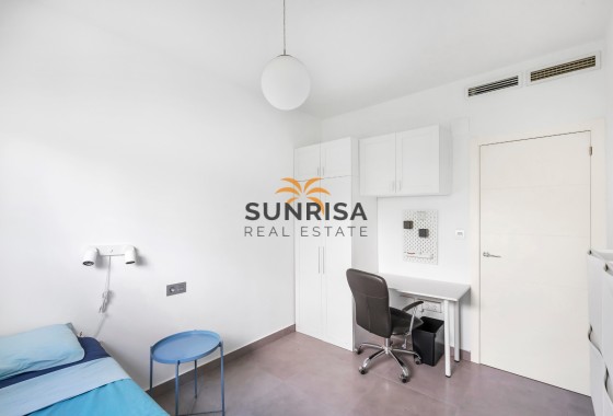 Apartment · Resale - Pilar de la Horadada · Alicante · Spain