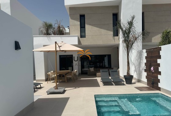 Villa · Herverkoop - Dolores · Alicante · Spanje