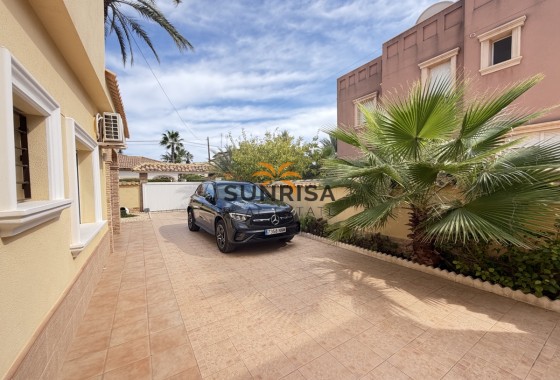 Villa · Revente - Cabo Roig · Alicante · Espagne