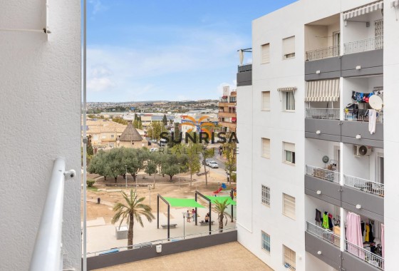 Appartement · Herverkoop - Torrevieja · El Calvario / El Molino · Alicante · Spanje