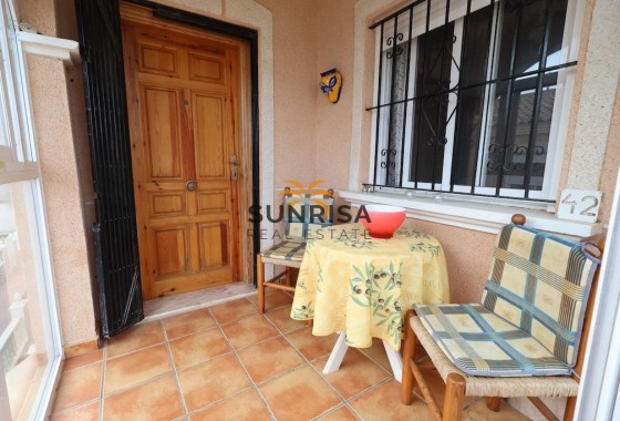 Bungalow · Herverkoop - Orihuela Costa · La Zenia · Alicante · Spanje