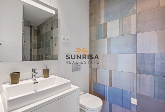 Appartement · Herverkoop - Las Colinas Golf & Country Club · Alicante · Spanje