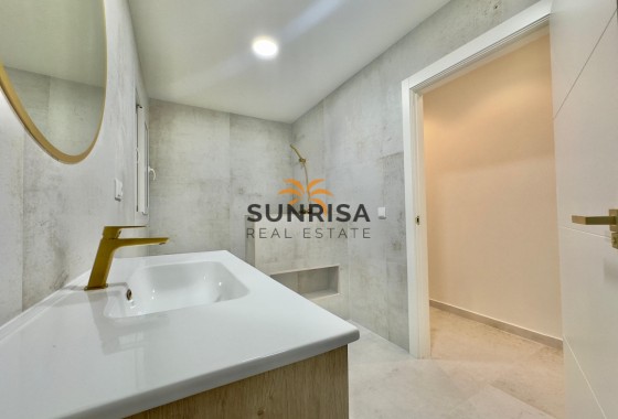 Appartement · Herverkoop - Torrevieja · Acequion · Alicante · Spanje
