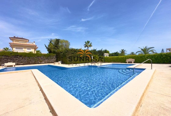 Villa · Herverkoop - Orihuela Costa · La Zenia · Alicante · Spanje