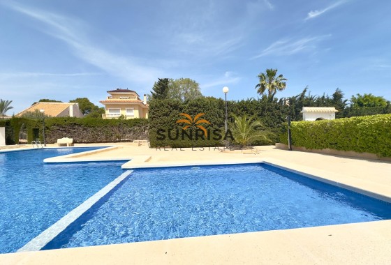 Villa · Herverkoop - Orihuela Costa · La Zenia · Alicante · Spanje