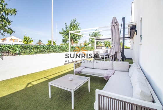 Bungalow · Herverkoop - Torre de la Horadada · Alicante · Spanje