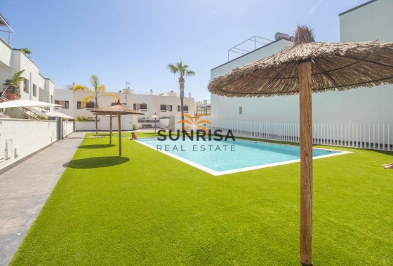 Bungalow · Herverkoop - Torre de la Horadada · Alicante · Spanje