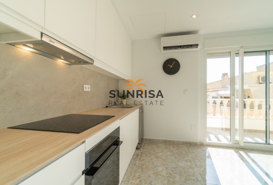 Appartement · Herverkoop - Torrevieja · La Mata · Alicante · Spanje