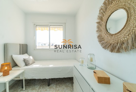 Appartement · Herverkoop - Torrevieja · La Mata · Alicante · Spanje