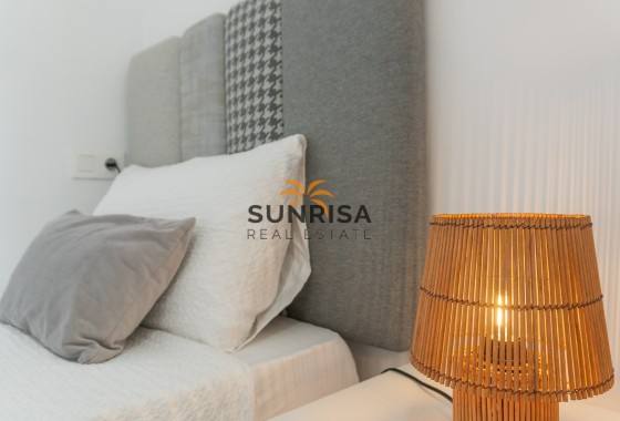 Appartement · Herverkoop - Torrevieja · La Mata · Alicante · Spanje