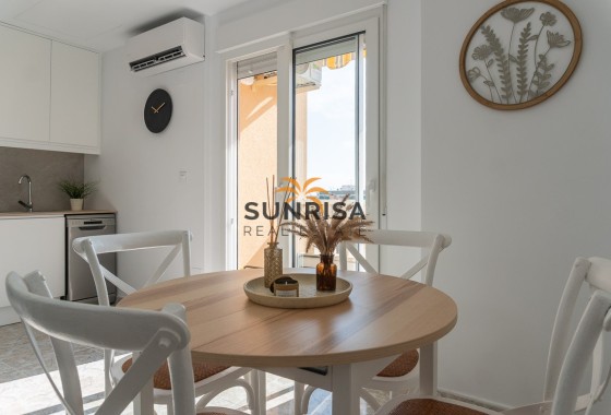 Appartement · Herverkoop - Torrevieja · La Mata · Alicante · Spanje