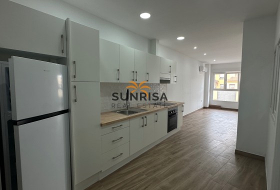 Appartement · Herverkoop - Torrevieja · Centro · Alicante · Spanje