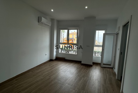 Appartement · Herverkoop - Torrevieja · Centro · Alicante · Spanje