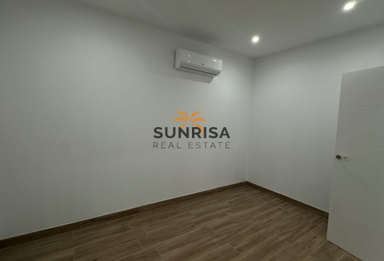 Appartement · Herverkoop - Torrevieja · Centro · Alicante · Spanje