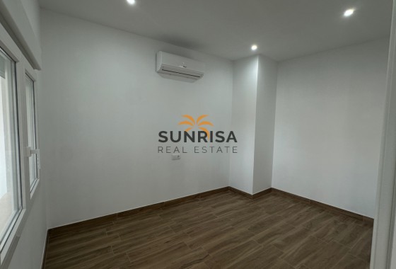 Appartement · Herverkoop - Torrevieja · Centro · Alicante · Spanje