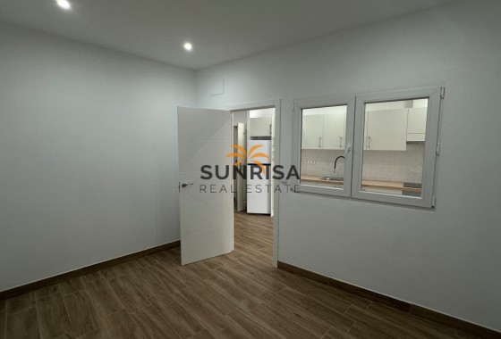 Appartement · Herverkoop - Torrevieja · Centro · Alicante · Spanje