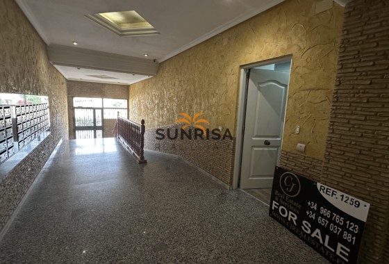 Appartement · Herverkoop - Torrevieja · Centro · Alicante · Spanje