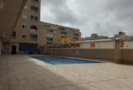 Appartement · Herverkoop - Torrevieja · Centro · Alicante · Spanje