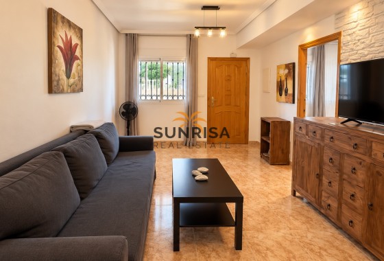 Bungalow · Herverkoop - Orihuela Costa · Punta Prima · Alicante · Spanje