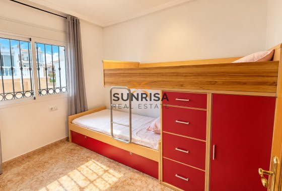 Bungalow · Herverkoop - Orihuela Costa · Punta Prima · Alicante · Spanje