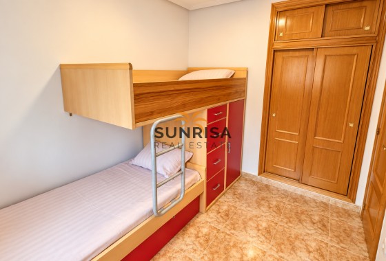Bungalow · Herverkoop - Orihuela Costa · Punta Prima · Alicante · Spanje