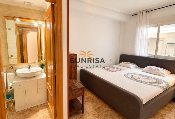 Bungalow · Herverkoop - Orihuela Costa · Punta Prima · Alicante · Spanje