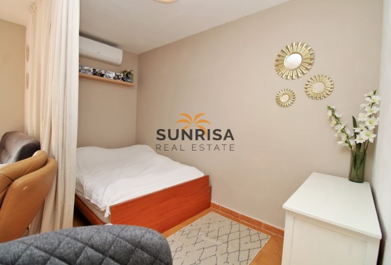Appartement · Revente - Villamartin · Alicante · Espagne